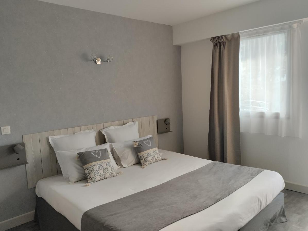 Hotel Le Vanseen Les Vans Eksteriør bilde