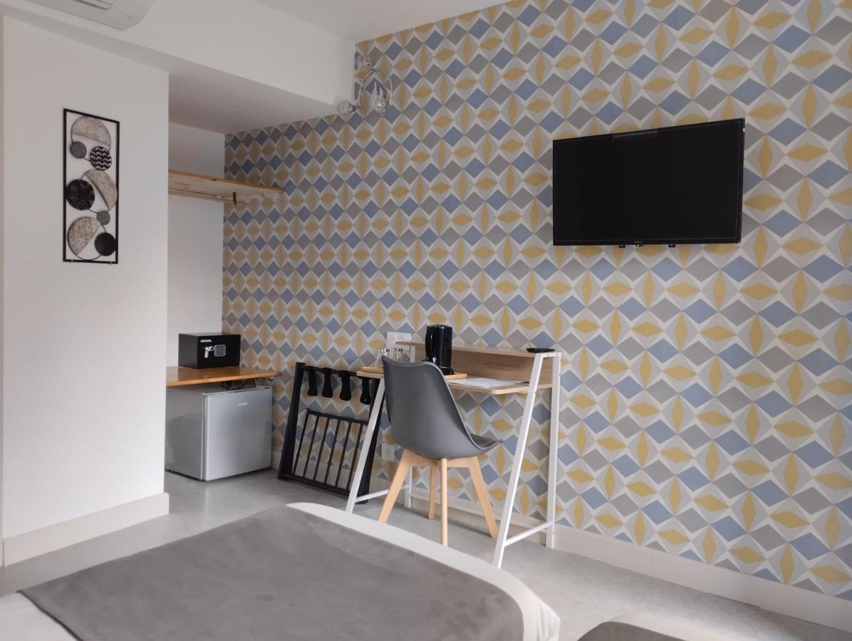 Hotel Le Vanseen Les Vans Eksteriør bilde