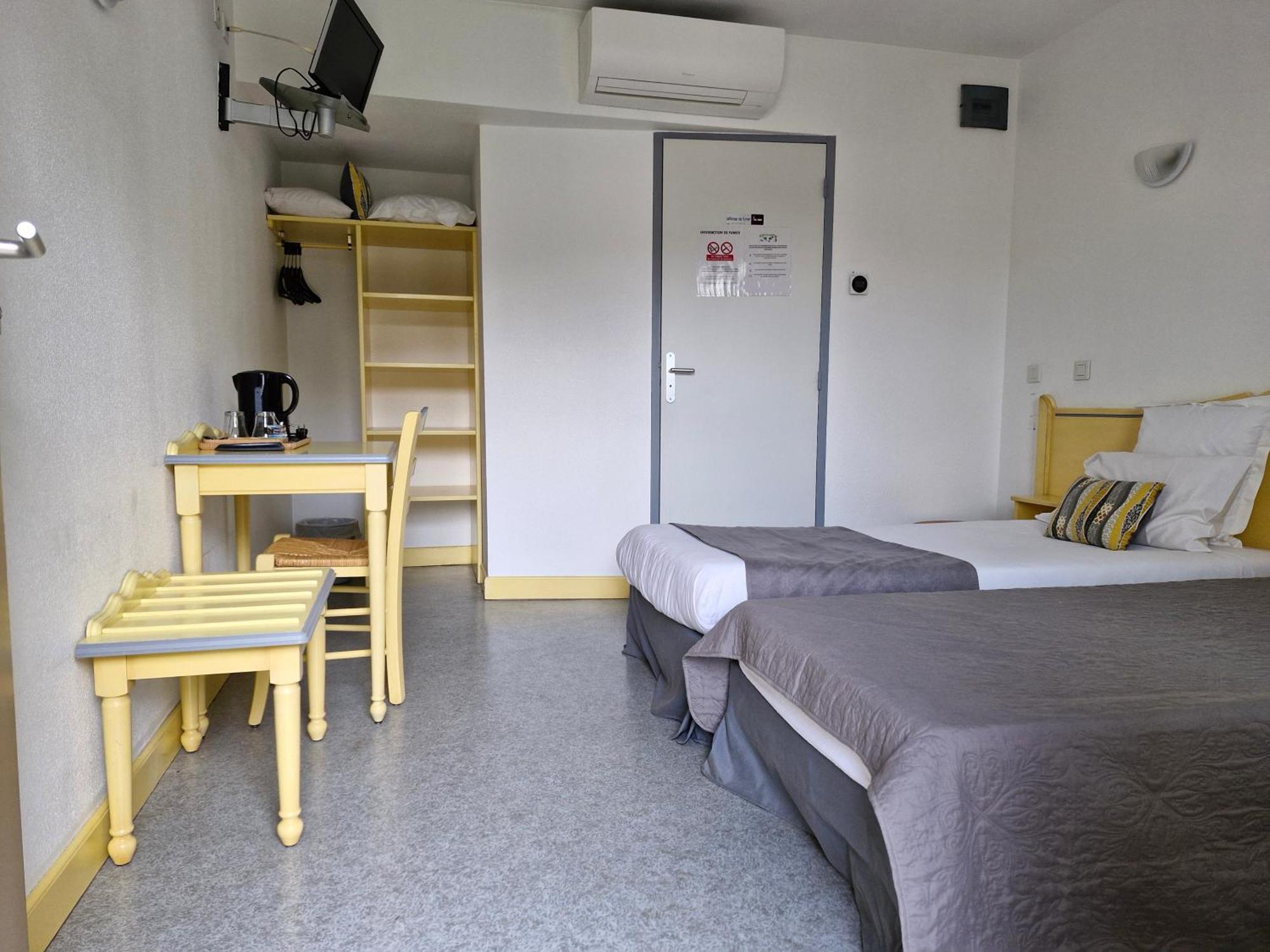 Hotel Le Vanseen Les Vans Eksteriør bilde