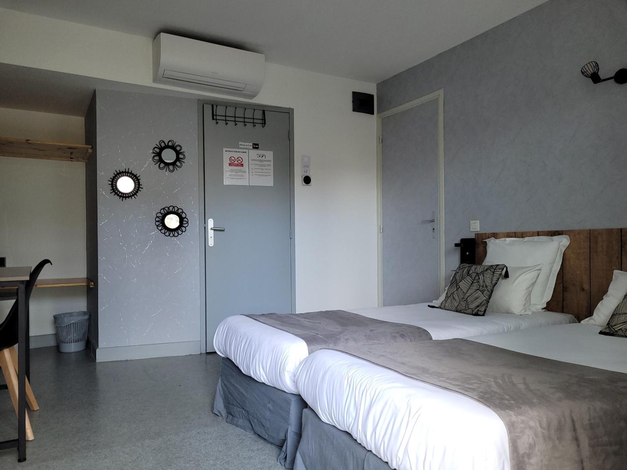 Hotel Le Vanseen Les Vans Eksteriør bilde