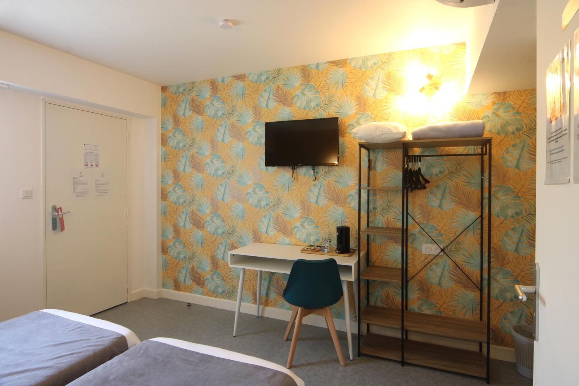 Hotel Le Vanseen Les Vans Eksteriør bilde